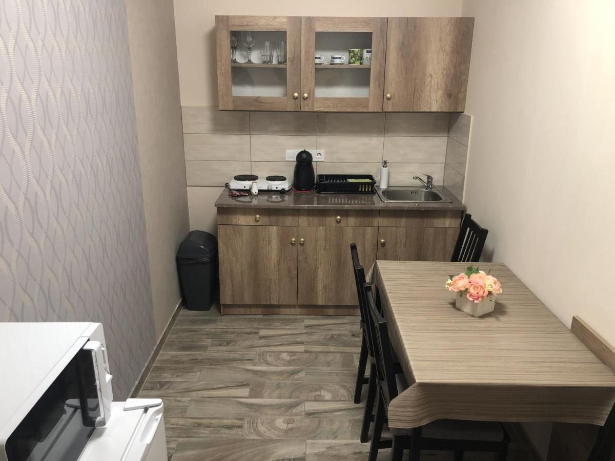 Bettina Vendégház Apartamento Kiskoros Exterior foto